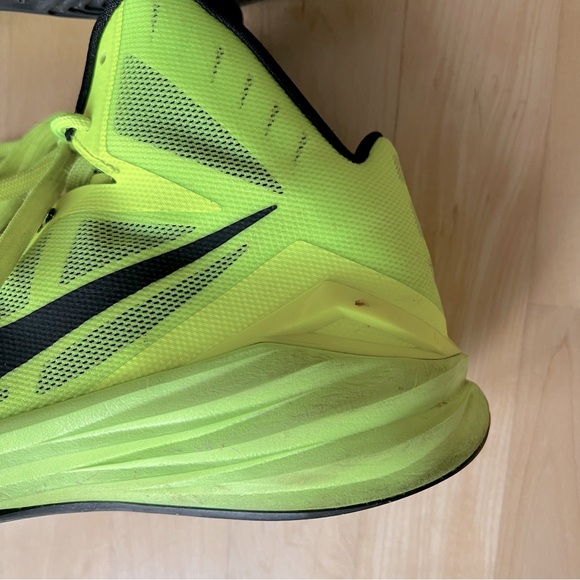 Nike Hyperdunk 2014 Volt / Black Sneakers - Picture 16 of 16